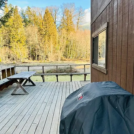Waterfront Cabin At White Pass And Mount Rainier National Park Packwood Exterior foto